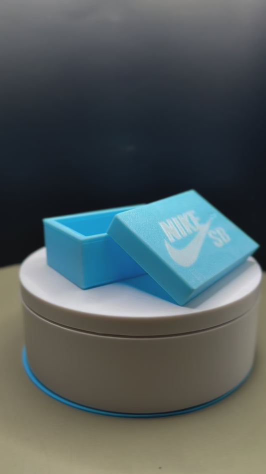 BABY BLUE NIKE SB CONTAINER